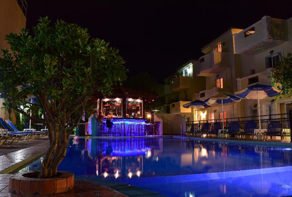 Sofia Studios & Apts Ayía Marína Exteriér fotografie