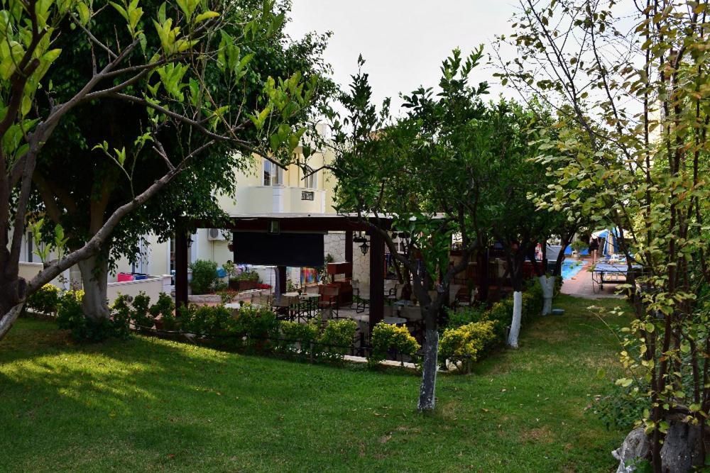 Sofia Studios & Apts Ayía Marína Exteriér fotografie